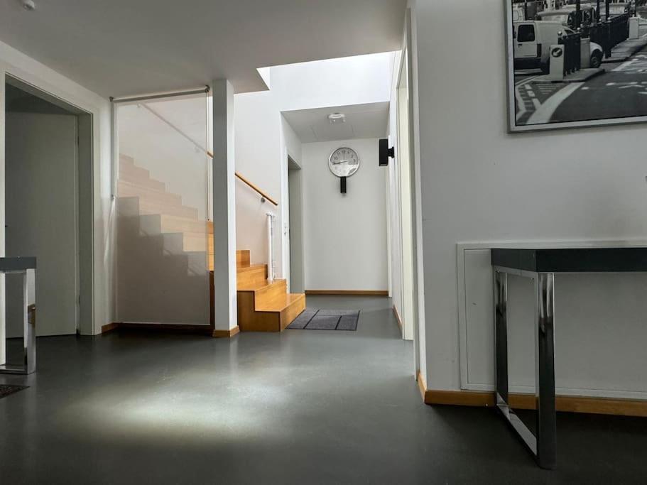 6 Zimmer Maisonette-Penthouse Pool Dachterrasse Luxus München Kültér fotó