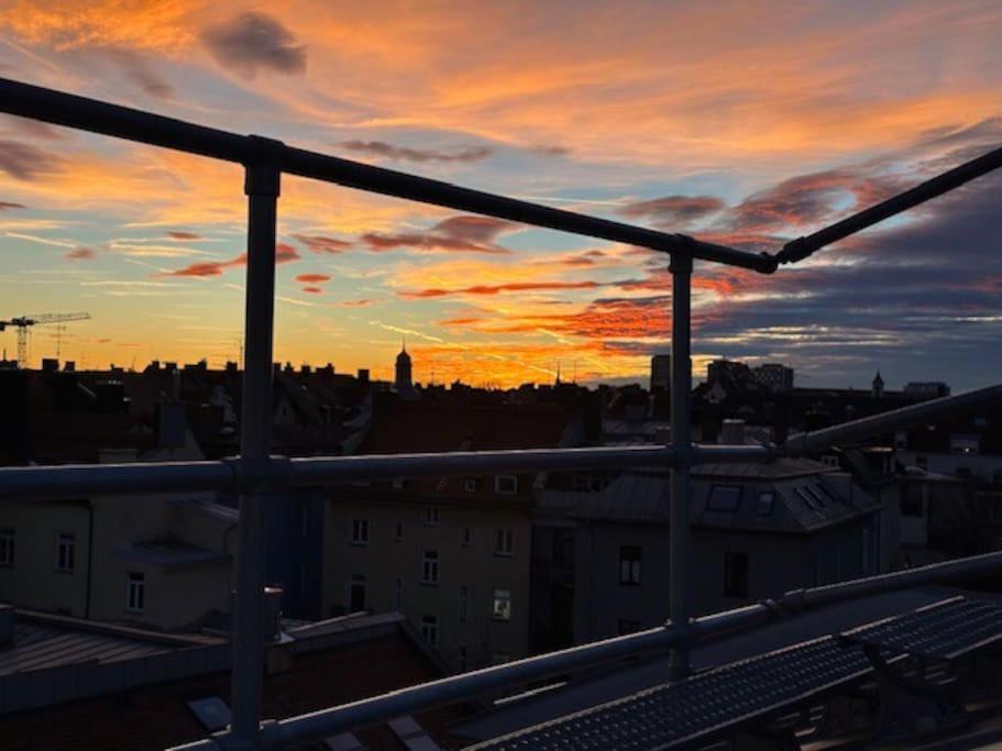 6 Zimmer Maisonette-Penthouse Pool Dachterrasse Luxus München Kültér fotó