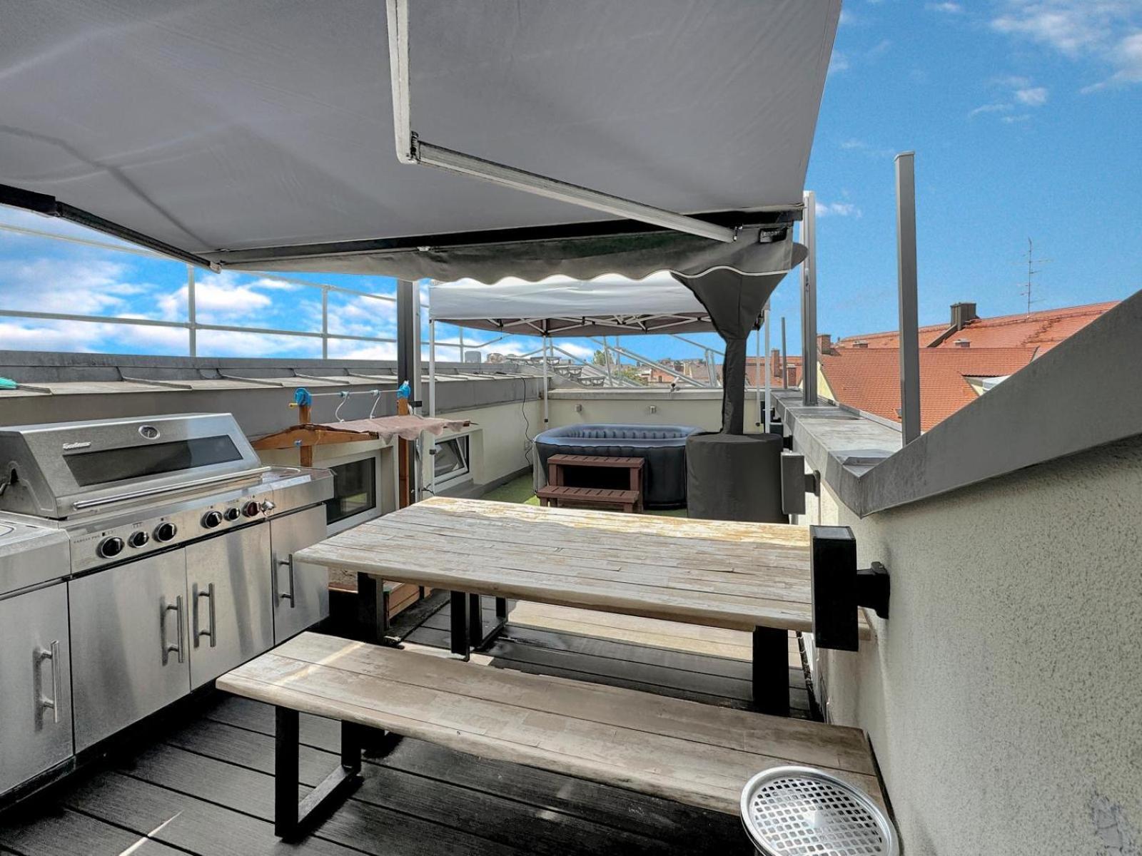 6 Zimmer Maisonette-Penthouse Pool Dachterrasse Luxus München Kültér fotó