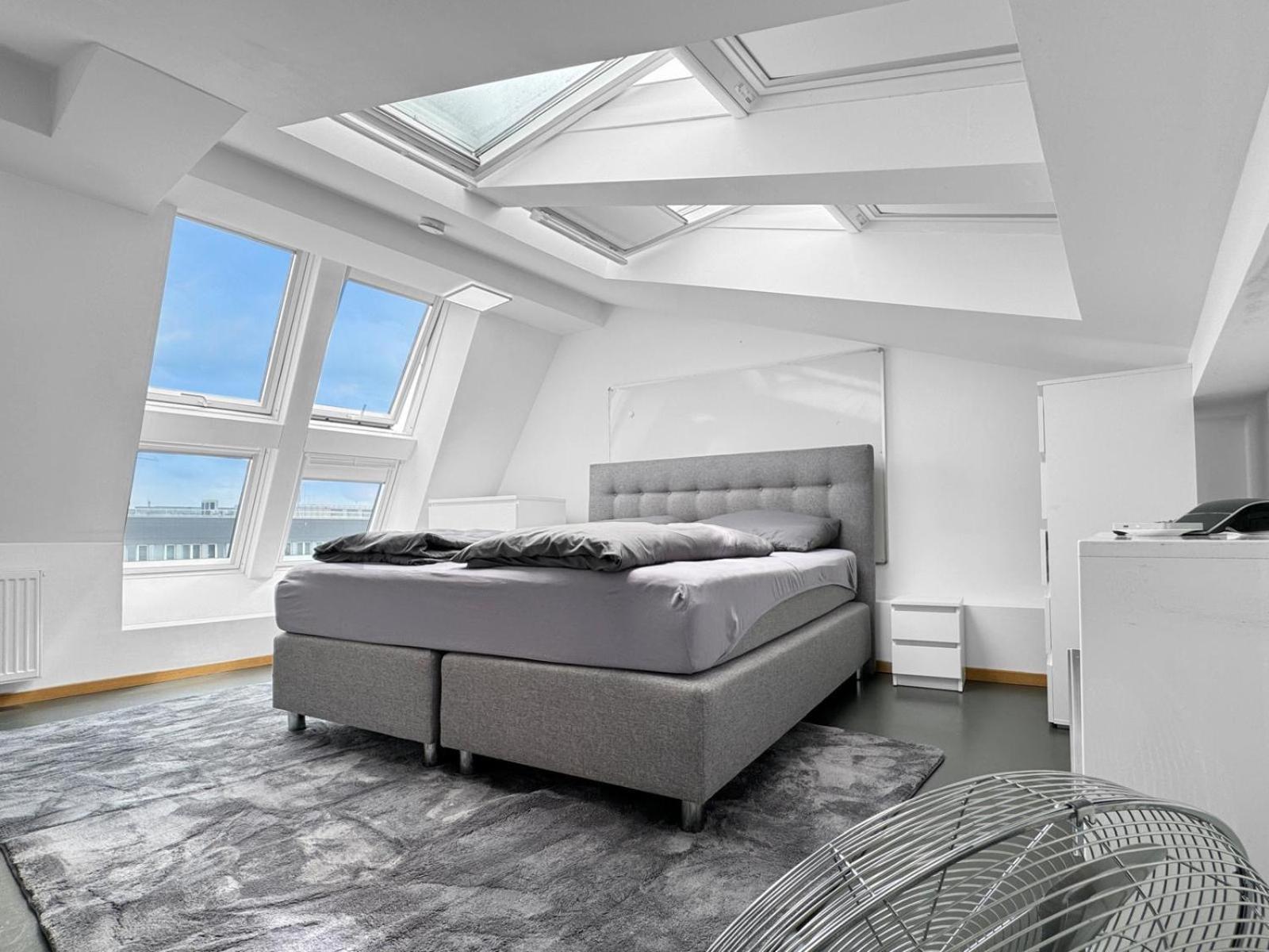 6 Zimmer Maisonette-Penthouse Pool Dachterrasse Luxus München Kültér fotó